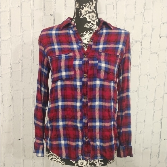 Charlotte Russe Red Blue Plaid Button Down Top Size Small - Picture 1 of 4